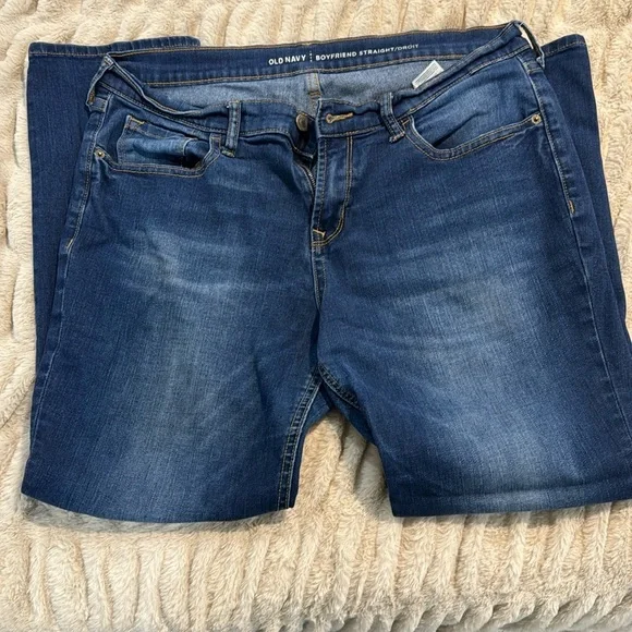 Non distressed jeans - Picture 1 of 4